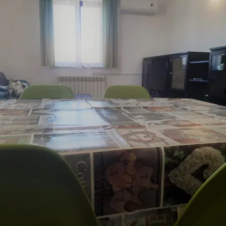 Barbara Gregovica Διαμέρισμα Πούλα