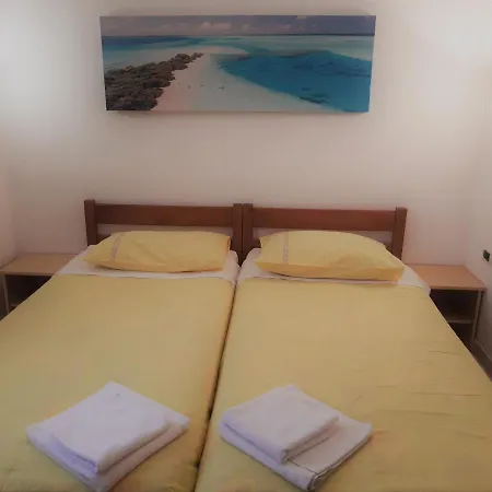 Barbara Gregovica Apartman Póla
