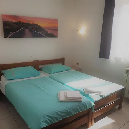 Barbara Gregovica * פולה