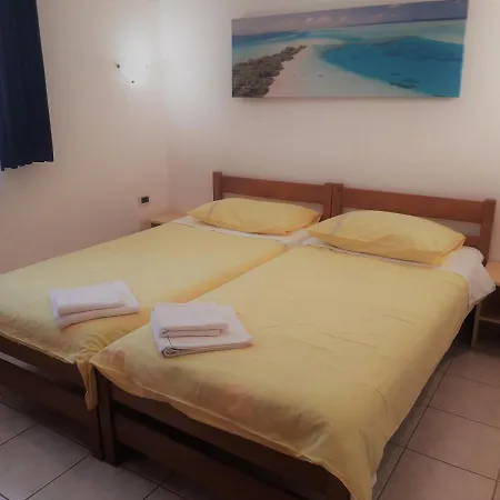 Barbara Gregovica Apartman Póla